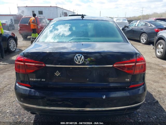 1VWBA7A35JC033483 Volkswagen Passat 2.0t Se