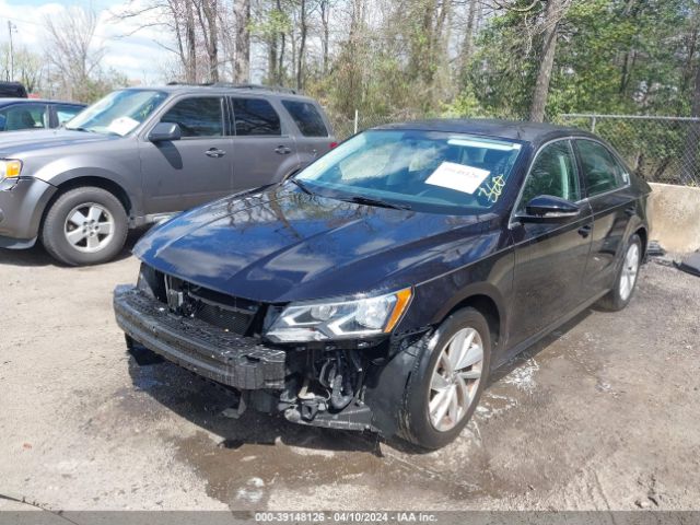 1VWBA7A35JC033483 Volkswagen Passat 2.0t Se