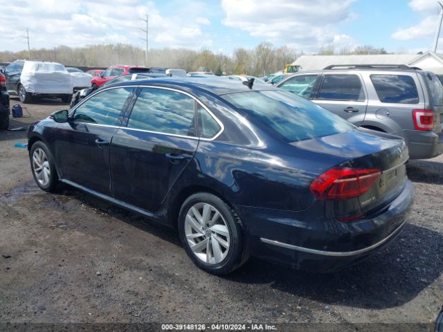 1VWBA7A35JC033483 Volkswagen Passat 2.0t Se