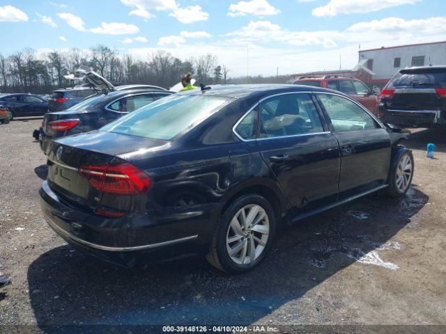 1VWBA7A35JC033483 Volkswagen Passat 2.0t Se