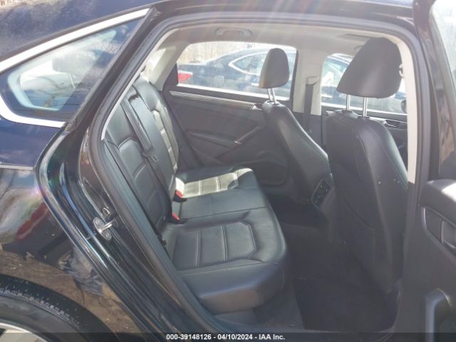 1VWBA7A35JC033483 Volkswagen Passat 2.0t Se