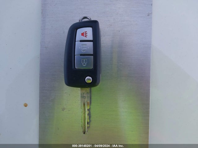 Nissan ROGUE S 2017 5N1AT2MT6HC779731 Image 11