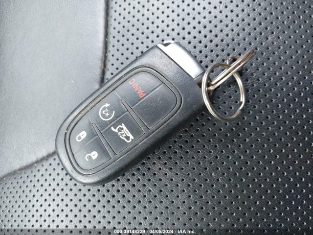 1C4PJMDX3KD122261 Jeep Cherokee Limited 4x4