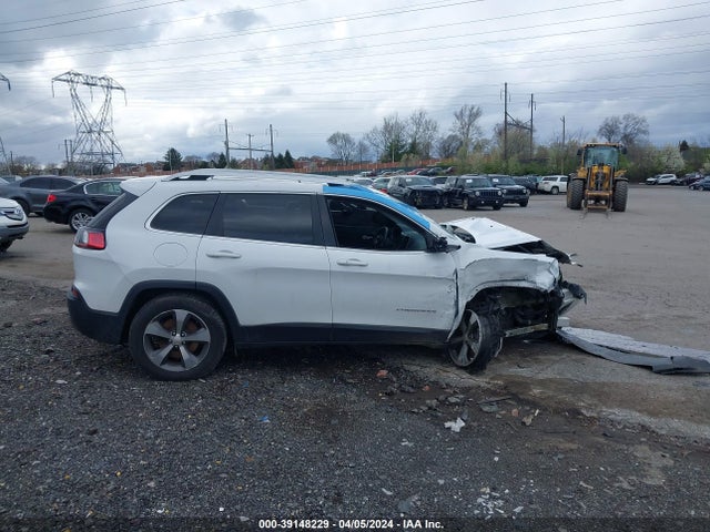 1C4PJMDX3KD122261 Jeep Cherokee Limited 4x4