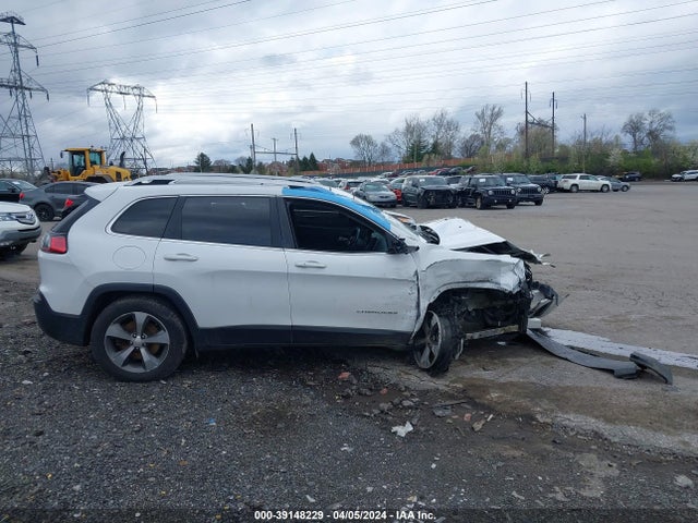 1C4PJMDX3KD122261 Jeep Cherokee Limited 4x4