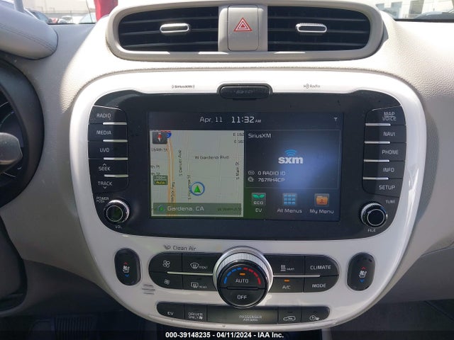 KIA Soul Ev + 2018 KNDJX3AE8J7032375 Image 13