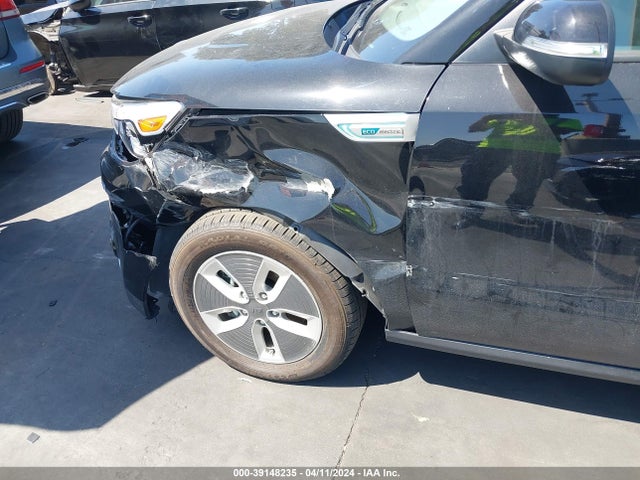 KIA Soul Ev + 2018 KNDJX3AE8J7032375 Image 17