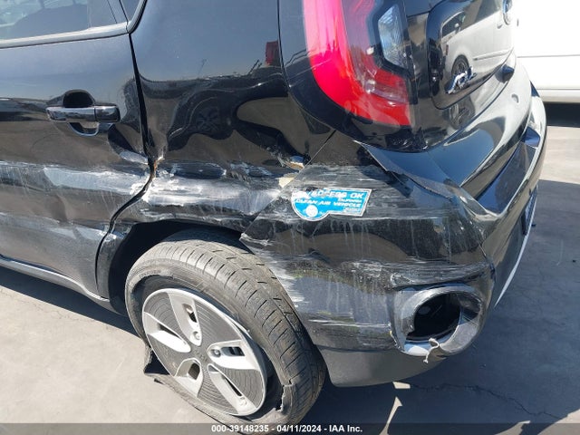 KIA Soul Ev + 2018 KNDJX3AE8J7032375 Image 18