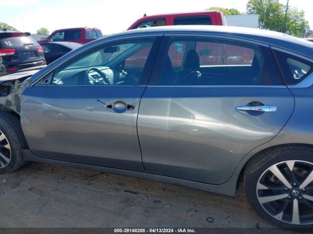 1N4AL3AP9JC116165 Nissan Altima 2.5 Sr