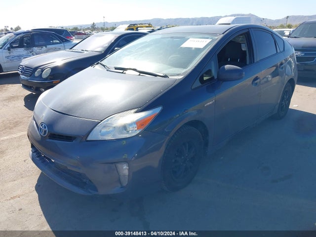 Toyota Prius Two 2015 JTDKN3DUXF0477620 Image 2