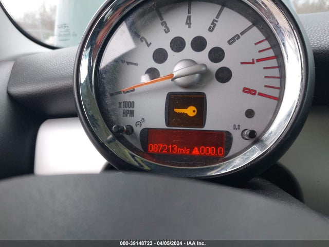 2009 MINI COOPER CLUBMAN WMWML33549TX33033 Photo 6