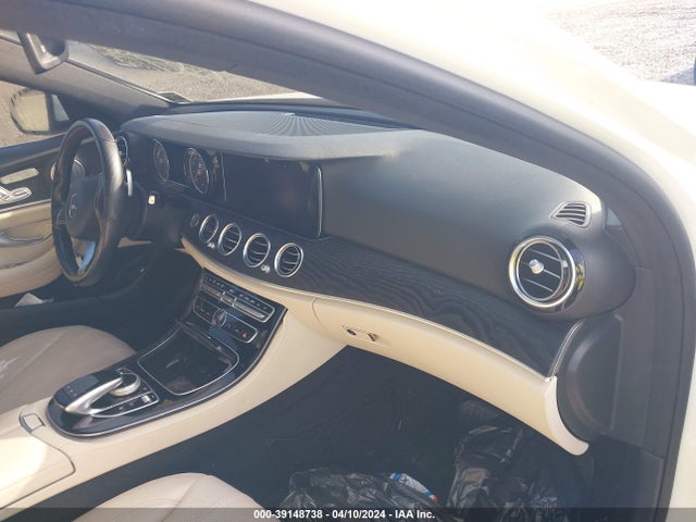 WDDZF4KB0HA130738 Mercedes-Benz E 300 4matic