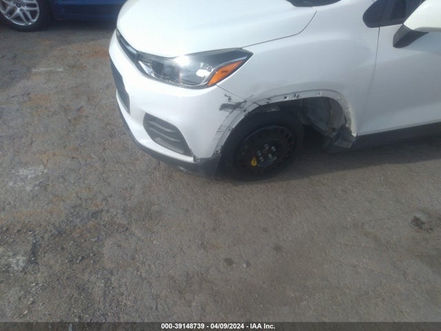 Chevrolet TRAX LS 2019 3GNCJKSB1KL144884 Image 18