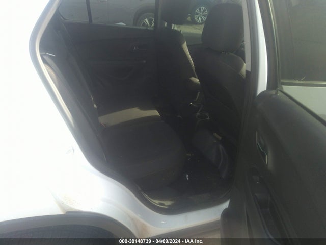 Chevrolet TRAX LS 2019 3GNCJKSB1KL144884 Image 8