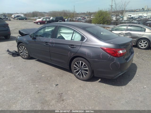 4S3BNAB67J3013829 Subaru Legacy 2.5i