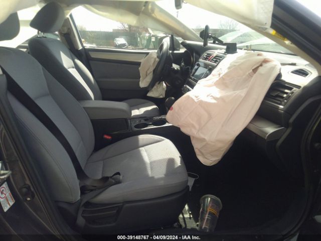 4S3BNAB67J3013829 Subaru Legacy 2.5i