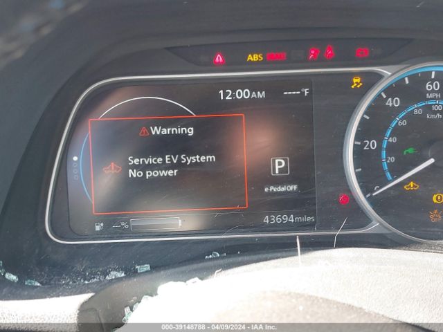 1N4AZ1CP2JC317681 Nissan LEAF SV