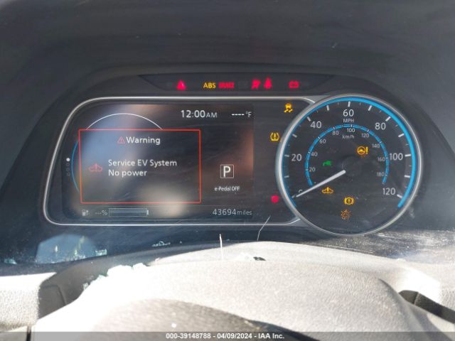 1N4AZ1CP2JC317681 Nissan LEAF SV