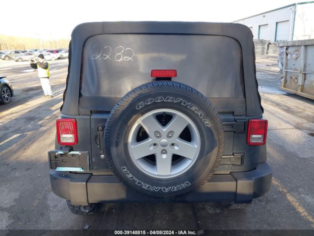 1C4BJWDG4JL862282 Jeep Wrangler Jk Unlimited Sport S 4x4