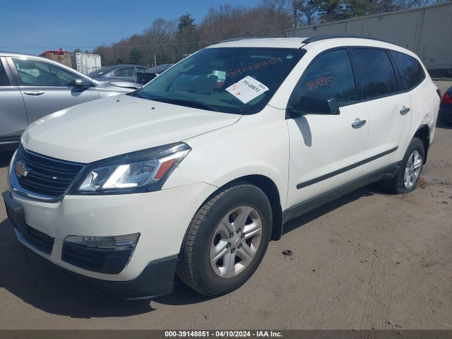 Chevrolet Traverse Ls 2015 1GNKVFKD5FJ244492 Image 2