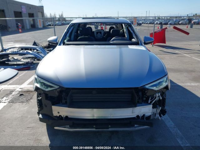 WA1AAAGE9NB023971 Audi E-tron Premium Quattro