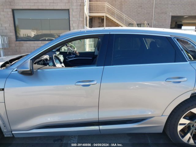 WA1AAAGE9NB023971 Audi E-tron Premium Quattro