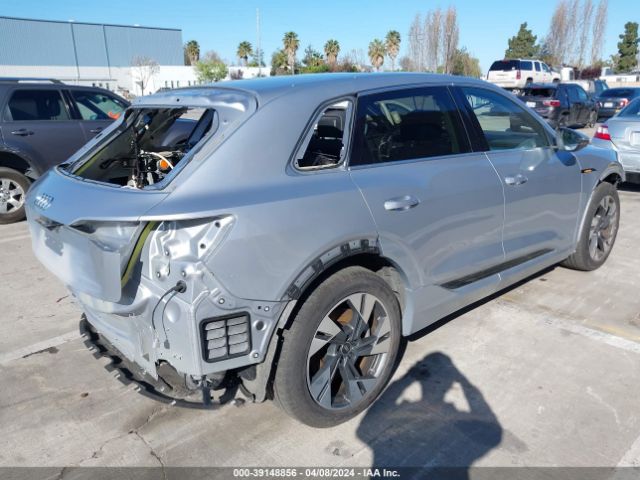 WA1AAAGE9NB023971 Audi E-tron Premium Quattro