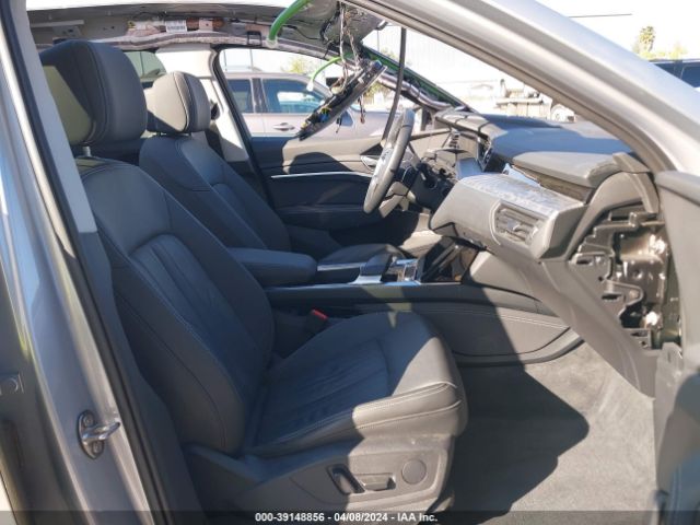 WA1AAAGE9NB023971 Audi E-tron Premium Quattro