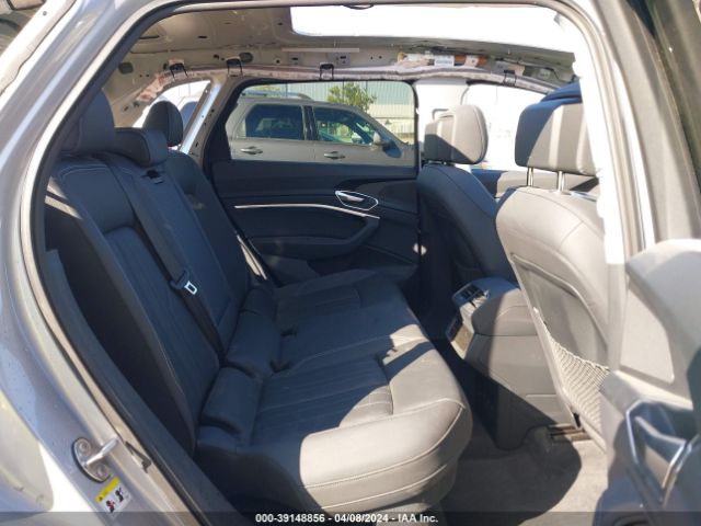WA1AAAGE9NB023971 Audi E-tron Premium Quattro