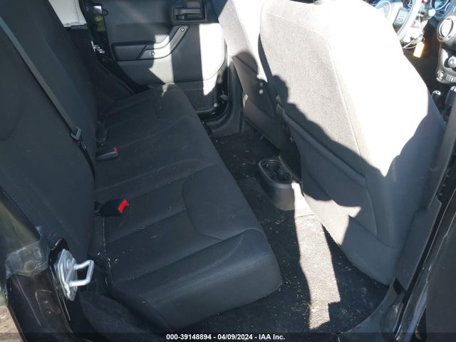 1C4BJWDG0HL551734 Jeep Wrangler Unlimited Sport 4x4