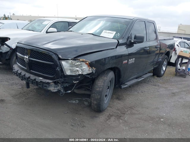 1C6RR6FT3JS112810 RAM 1500 Express Quad Cab 4x2 6'4 Box