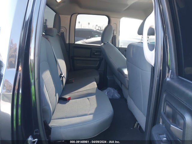 1C6RR6FT3JS112810 RAM 1500 Express Quad Cab 4x2 6'4 Box