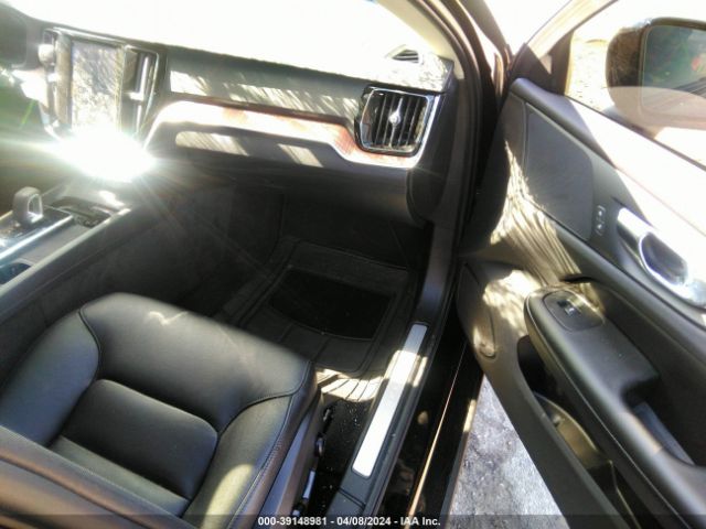 7JRL12FZXNG172130 Volvo S60 B5 Momentum