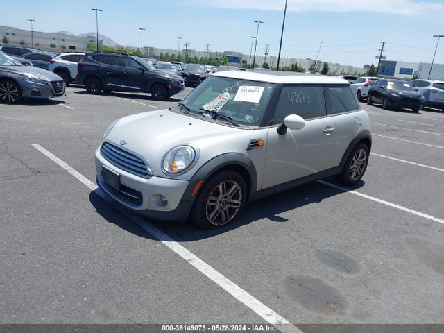 2011 MINI COOPER WMWSU3C59BT251510 Photo 1