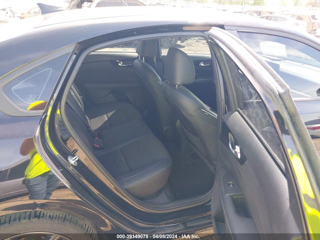 39149078 :رقم المزاد ، 3KPF34AD0ME375555 vin ، 2021 Kia Forte Gt-line مزاد بيع