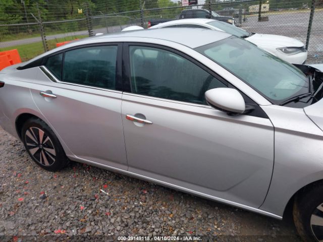 1N4BL4DV0NN303518 Nissan Altima Sv Fwd