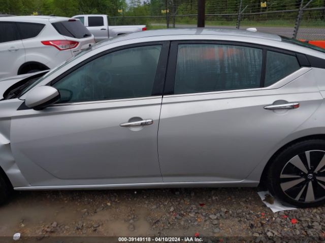 1N4BL4DV0NN303518 Nissan Altima Sv Fwd