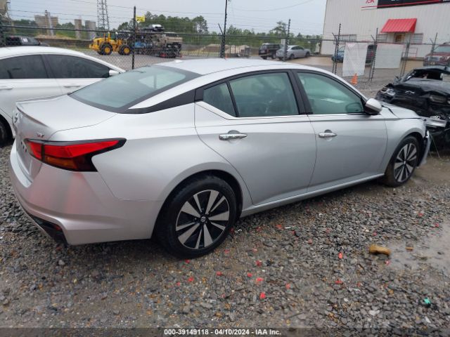 1N4BL4DV0NN303518 Nissan Altima Sv Fwd