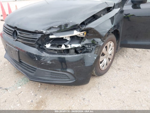 3VW1K7AJ6EM379666 Volkswagen Jetta 2.0l S