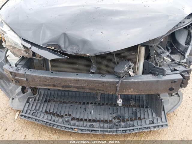 Toyota COROLLA LE 2018 2T1BURHE5JC090433 Image 6