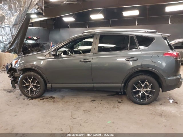 Toyota RAV4 SE 2017 JTMJFREV4HD207555 Image 14