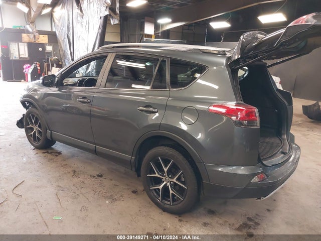 Toyota RAV4 SE 2017 JTMJFREV4HD207555 Image 3