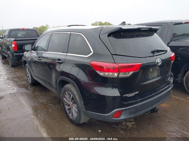 Toyota Highlander Xle 2017 5TDKZRFH1HS523374 Image 3