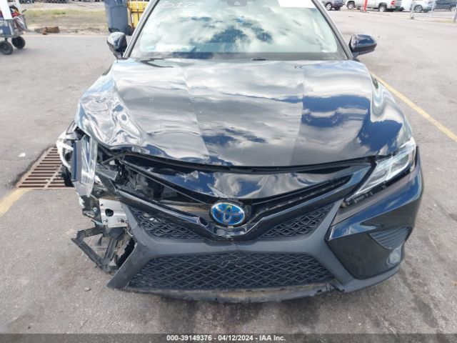 4T1B21HK1JU007012 Toyota Camry Hybrid Se