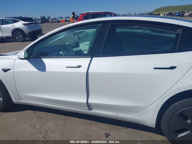 Tesla Model 3 Rear-wheel Drive 2022 5YJ3E1EA6NF358931 Image 14