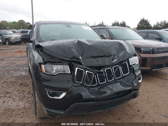 1C4RJEAGXHC813336 Jeep Grand Cherokee Laredo 4x2