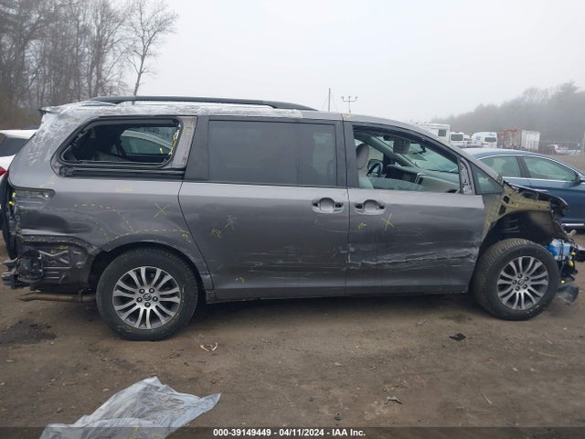 Toyota Sienna Xle 8 Passenger 2018 5TDYZ3DC6JS934256 Image 14