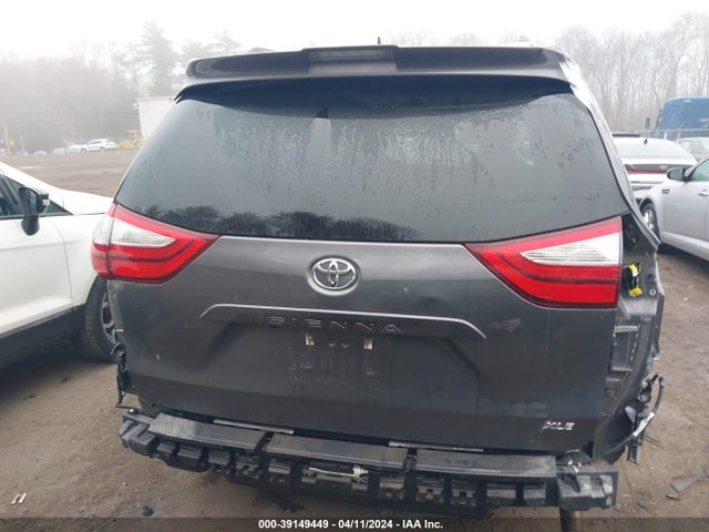 Toyota Sienna Xle 8 Passenger 2018 5TDYZ3DC6JS934256 Image 17