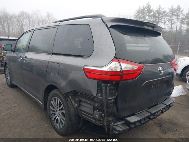 Toyota Sienna Xle 8 Passenger 2018 5TDYZ3DC6JS934256 Image 3