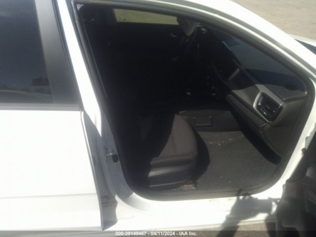 3KPA25AD1ME375180 KIA Rio 5-door S